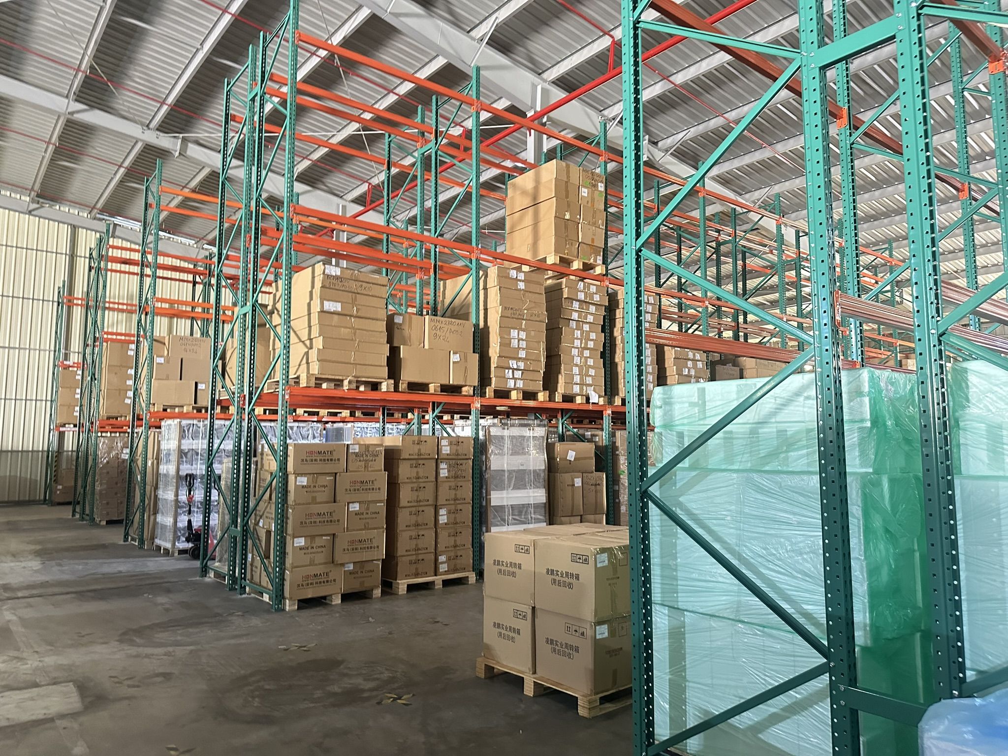 Selective pallet racking system installed by BHD Vietnam