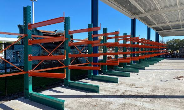 Cantilever racks storing long pipes and steel materials