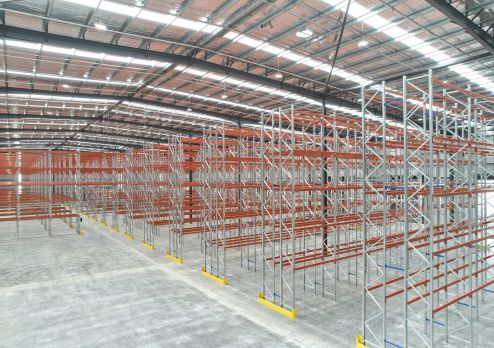 Heavy-duty pallet racks for industrial warehouse storage accessories