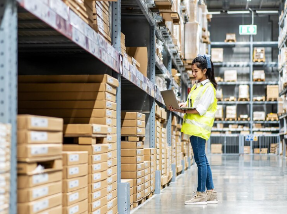 Checking and Entering Stock Data on Pallet Racking Shelves