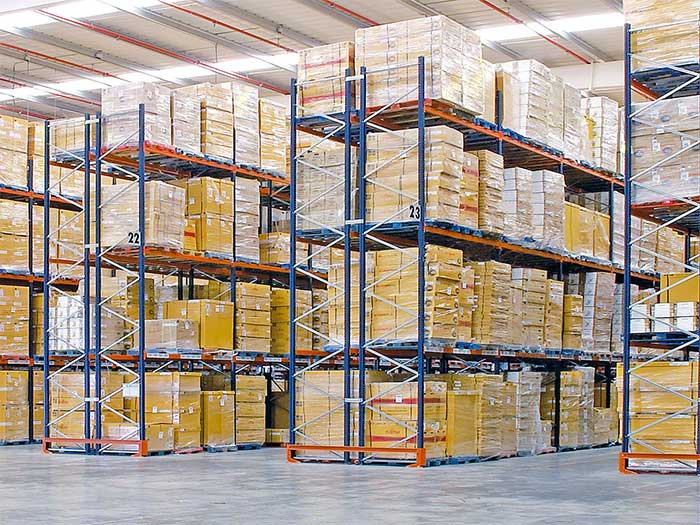 Heavy-Duty Industrial Pallet Racks