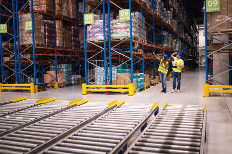 Optimizing space and safety through Scientific Warehouse Layout principles.